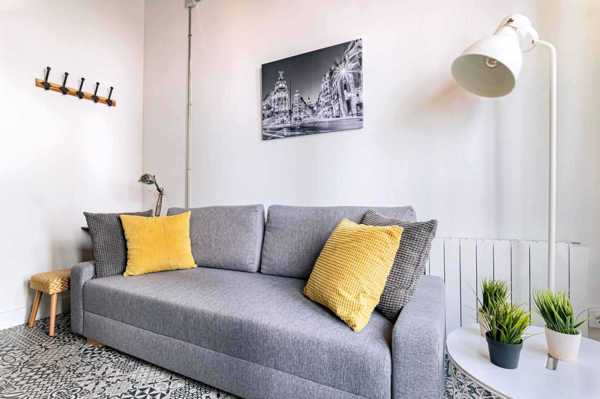 Vintage Apartment Near Puerta Del Sol マドリード エクステリア 写真