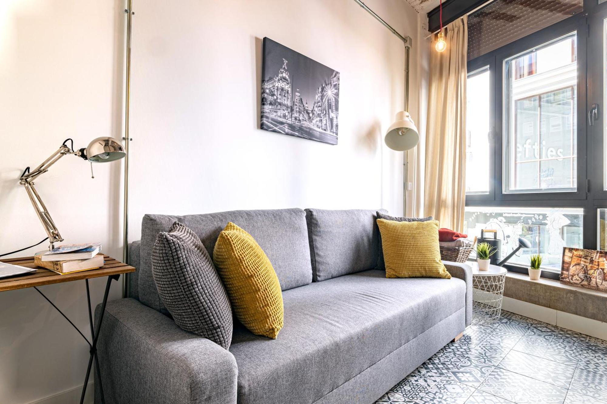 Vintage Apartment Near Puerta Del Sol マドリード エクステリア 写真