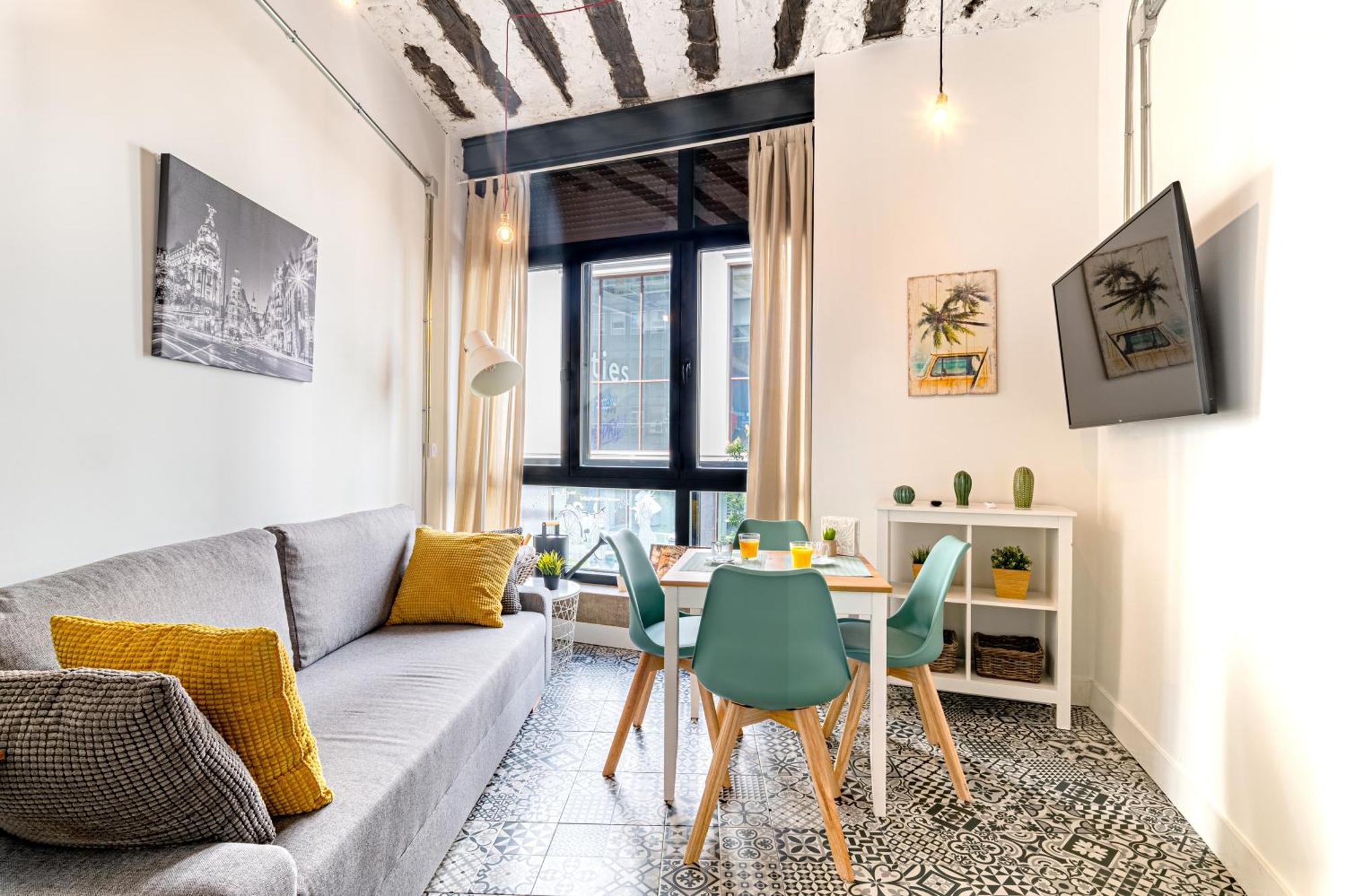 Vintage Apartment Near Puerta Del Sol マドリード エクステリア 写真